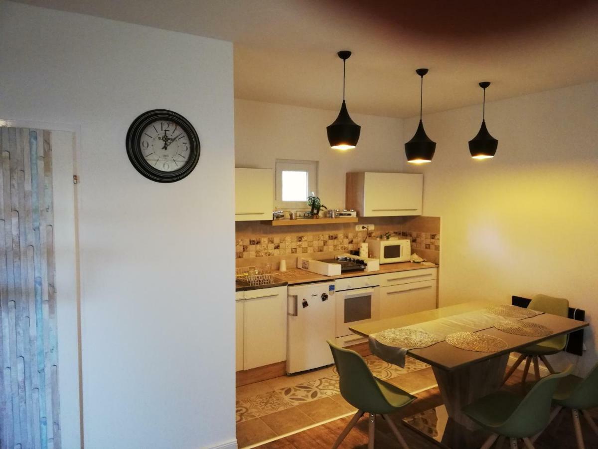 Appartement House At Lake à Esztergom Extérieur photo